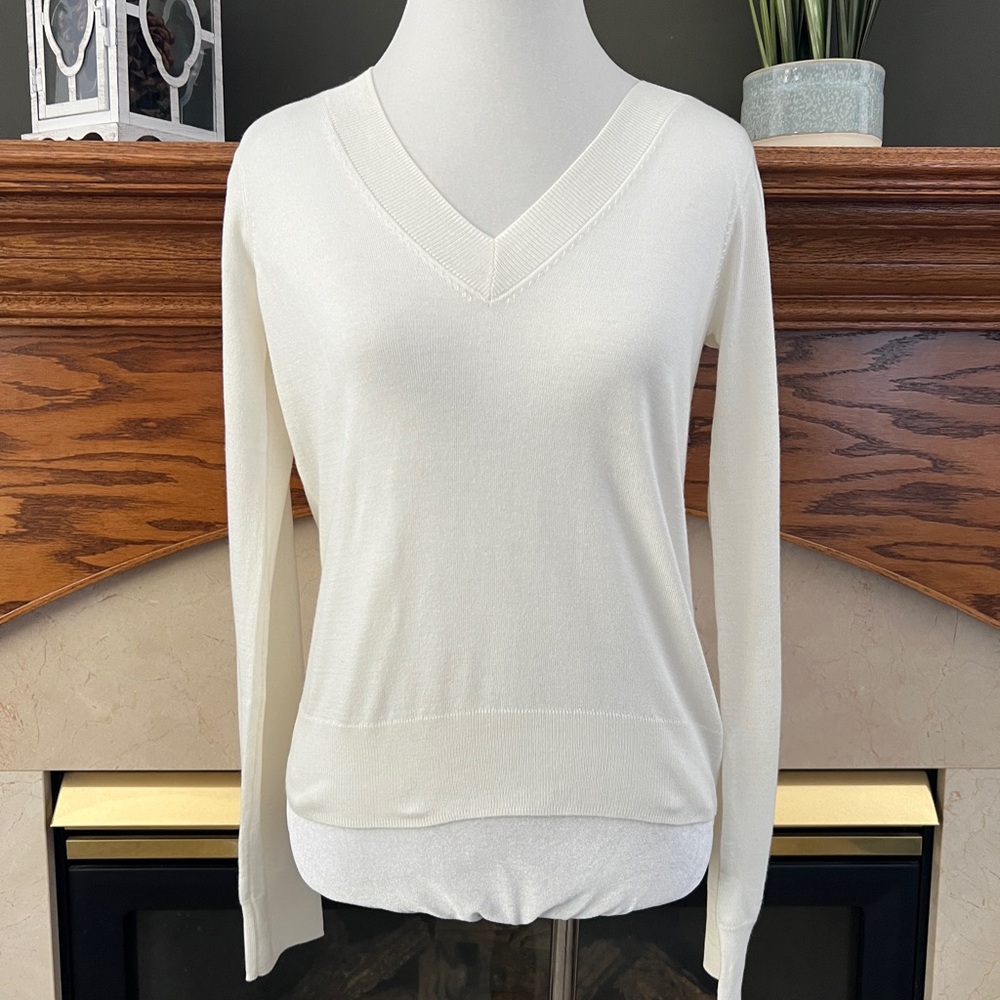 Mango Cream V-Neck Lightweight Sweater